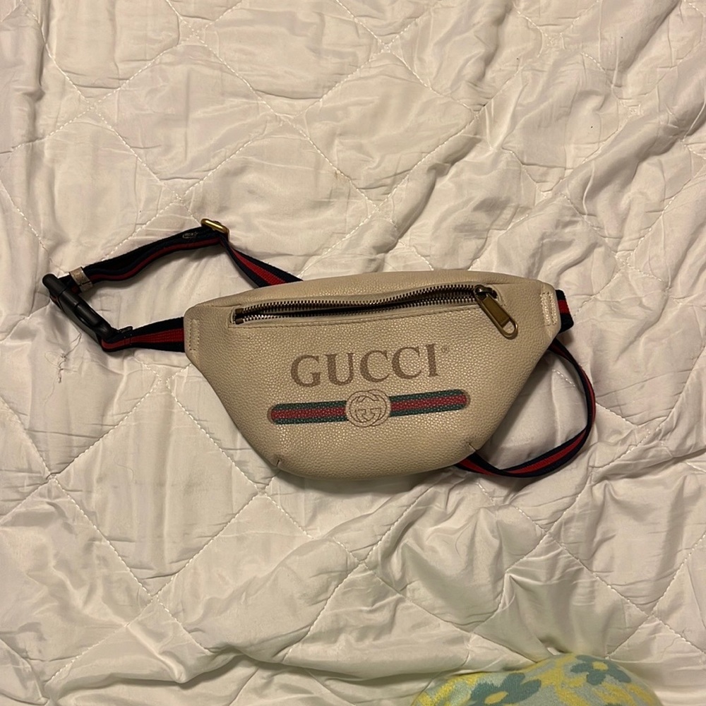 Fanny pack